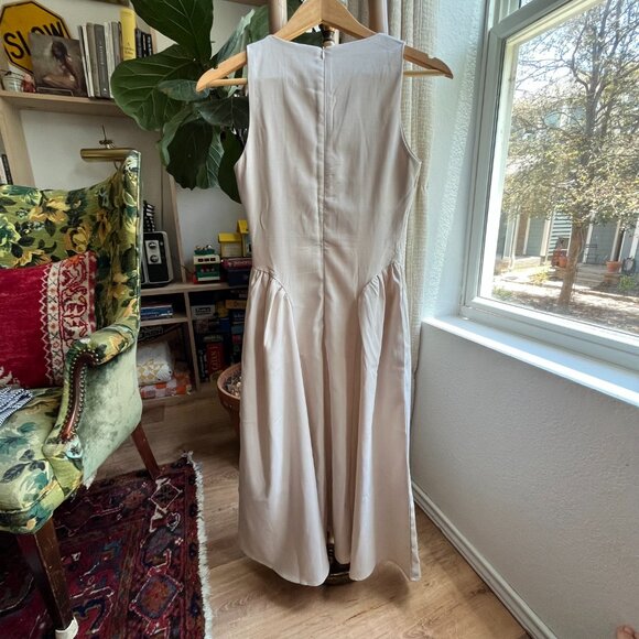 Elegant Cream Midi Dress - Picture 7 of 7
